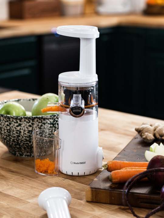 Smart%20Portable%20USB%20Juicer%20Blender%20-%20Rechargeable%20380ML%20Mini%20Smoothie%20Maker%20for%20Fruits%20and%20Shakes%20-%20Image%208