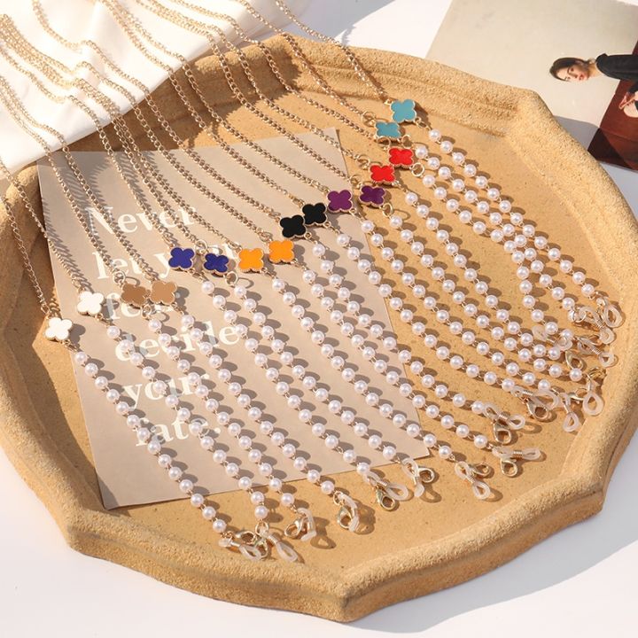 Korean%20Version%20of%20Four-Leaf%20Clover%20Pearl%20Bow%20Knot%20Necklace%20Anti-Lost%20Lanyard%20Female%20Fashion%20Mask%20Lanyard%20-%20Image%205