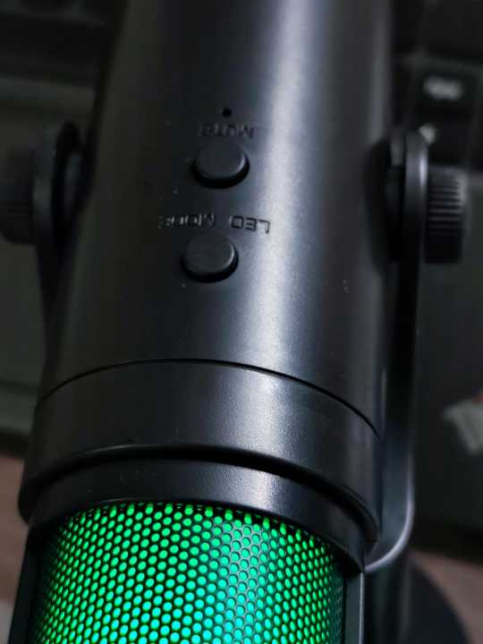 Xtrike%20Me%20Xmc-03%20Usb%2012%20Rgb%20Light%20Gaming%20Microphone%20Mic%20for%20Meetings%20etc.%20-%20Image%205