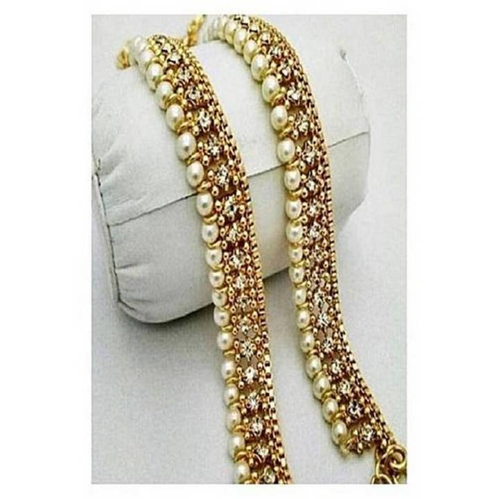 Set Of 2 - Pearl golden Payals