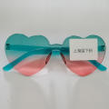 UV protection Heart-shaped Sunglasses Elegant Lightweight Fashionable Heart-shaped glasses Jelly material Outdoor Gradient heart sunglasses for Beach Summer vacation Outdoor activities Fashion events Travel accessory. 