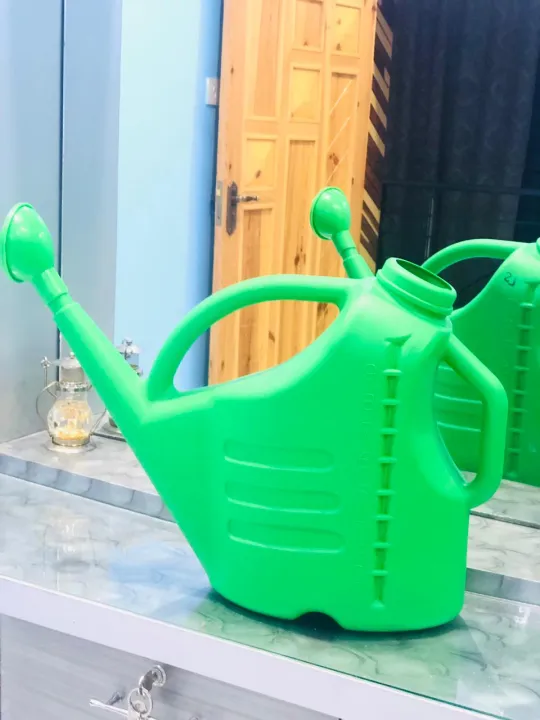 Gardening%20Shower%20-%20Plant%20Shower%20-%20Garden%20Shower-%20Watering%20Can%20/%20Garden%20Sprinkler-%20(Green%20colour%20)%20-%20Image%202