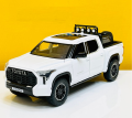 1:24 TOYOTA TUNDRA Alloy Car Model Simulation Diecast Metal Toy  Vehicle Model Sound And Light Pull Back Cars Toys Kids Boys Gift ||AT040. 