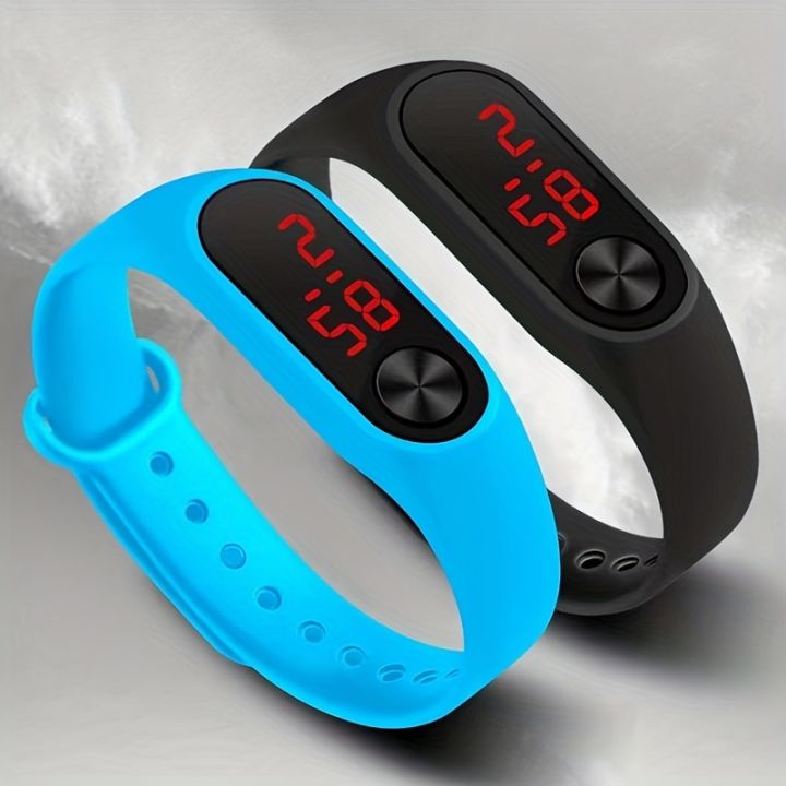Oval%20Dial%20Digital%20Watch%20Led%20Display%20Water%20Resistent%20Electronic%20Wristwatch%20With%20Silicone%20Watchband%20-%20Image%202
