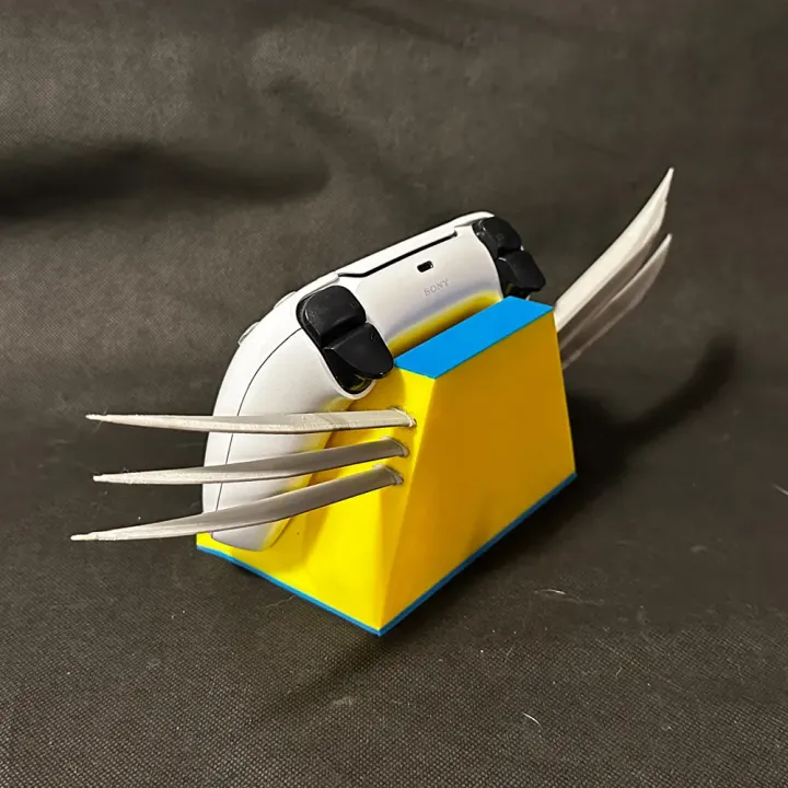 Wolverine%20Controller%20Stand%20%E2%80%93%20Superhero-Inspired%20Gamepad%20Holder%20%7C%20Unique%20Display%20Stand%20for%20PS5,%20Xbox%20&%20PC%20Controllers%20-%20Image%204