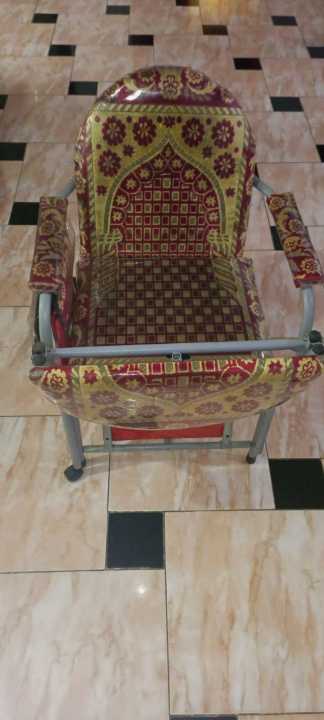 Customised%20Chair%20-%20Image%203