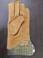 Falconry / Parrot Gloves  Leather Forest Outdoor Sports Game  Eagle Birds Hawk speical Gloves wholesale price from Sialkot factory. 