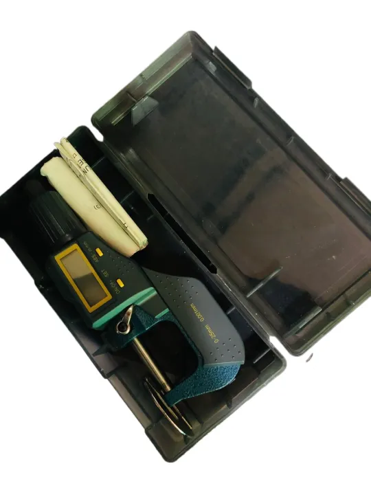 Digital%20Screw%20Gauge%20-%20Image%202