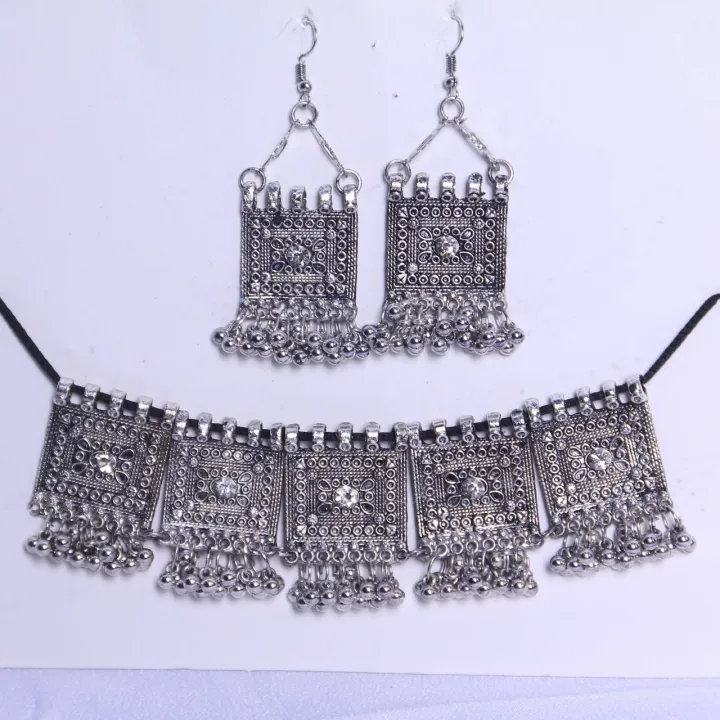 ANTIQUE%20AFGHANI%20CHOKER%20FOR%20ALL%20AGES%20SILVER%20WITH%20EARRINGS%20COLOR%20GOLDEN%20-%20Image%203