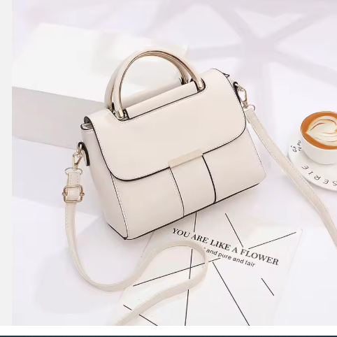 Chic%20Square%20Crossbody%20Bag%20for%20Women%20-%20Casual%20Style%20Nylon%20Shoulder%20Bag%20with%20Adjustable%20Strap%20-%20Image%206