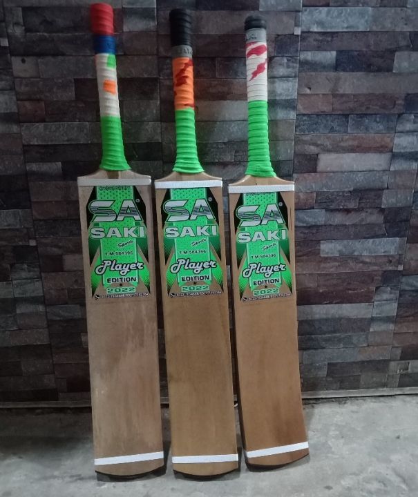 SaKi%20player%20edition%20coconut%20BAT%20Cricket%20Bat%20Tape%20Ball%20Cricket%20Bat%20-%20Full%20Cane%20-%20Original-%20Black%20-%20Image%205