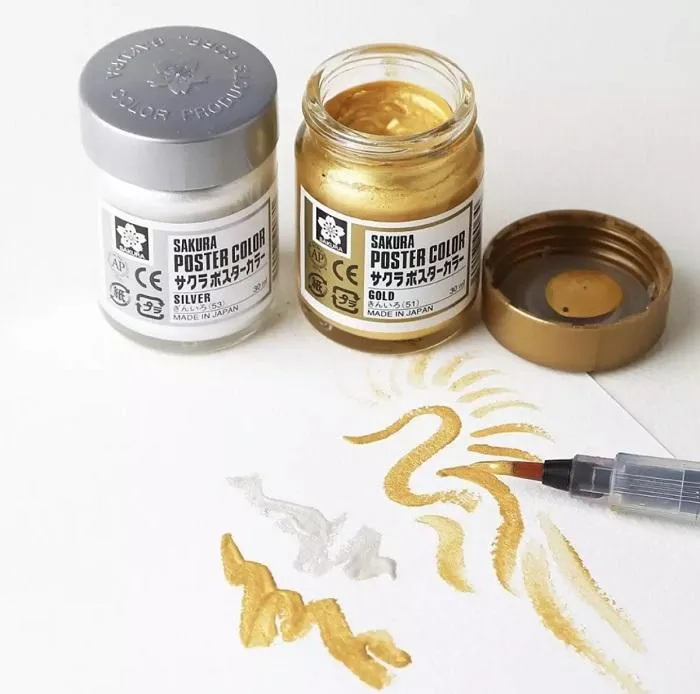 SAKURA%20Poster%20Color%20Watercolor%20Metallic%20Paint%20Silver%20&%20Gold%2030ml%20Japan%20Pack%20of%202%20-%20Image%204
