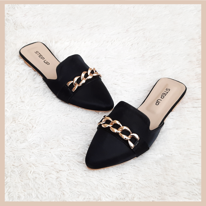 Women's%20shoes%20Flat%20Black%20Pumps%20With%20Chain%20Embellishment%20-%20Image%202