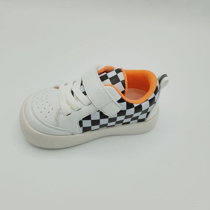 Baby%20Checkerboard%20Sneakers%20%E2%80%93%20Soft%20Comfortable%20Pre-Walker%20Shoes%20with%20Velcro%20&%20Laces%20-%20Image%202