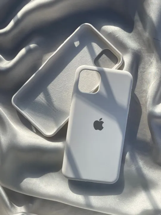 Iphone%2011%20Pro%20Official%20Soft%20Silicon%20Case%20-%20Official%20Case%20-%20Image%203