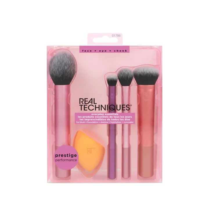 Everyday%20Essentials%20Makeup%20Brush%20&%20Sponge%20Set/makeup%20brushes/%20affordable%20-%20Image%203