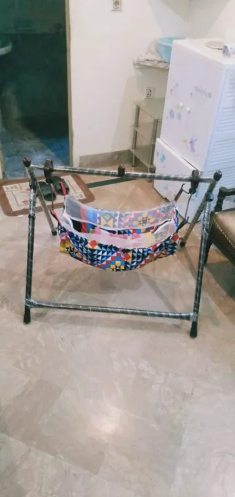 New%20Born%20Baby%20Heavy%20Gauge%20Swing%20Cradle%20with%20Cloth%20/%20baby%20cradle%20swing%20of%20metal%20/%20kid%20metal%20frame%20swing%20jhoola%20-%20Image%202