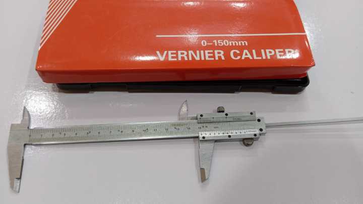measuring tool stainless steel,non digital vernier caliper range 0-150mm, same as shown