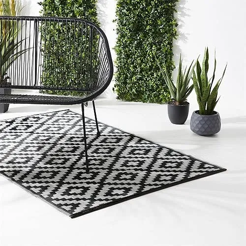 Plastic%20Mat%20%7C%20Indoor/Outdoor%20Rug%20%7C%20Chatai%20Mat%20(5%E2%80%99%20x%208%E2%80%99)%20-%20Image%202
