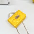 New Girl Pearl Handbag Small Fragrant Style Diamond Jelly Bag Mini Shoulder Crossbody Bag Children's Bag Wholesale. 