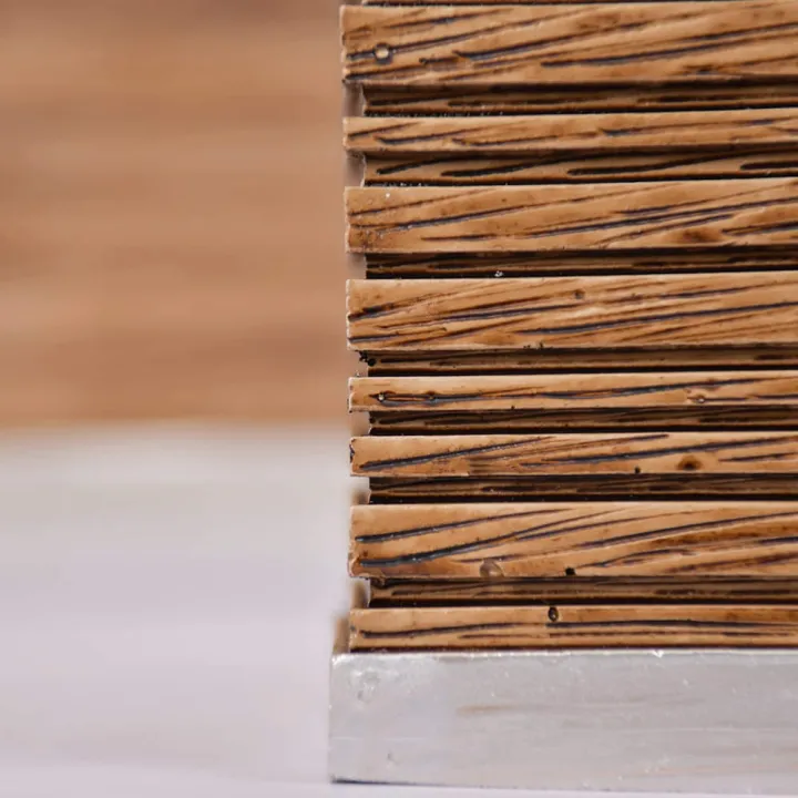 Wood%20Texture%20Brown%206%20Pieces%20Bathroom%20Accessories%20Set%20-%20Image%206