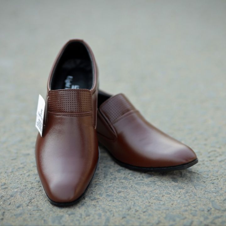 LIGHT%20EVERY%20Formal%20shoes%20Brown%20for%20men%20&%20boys.%20Dress%20shoes%20new%20designs%20synthetic%20leather%20shoes.%20Embossing%20design%20quality%20shoes.%20-%20Image%205