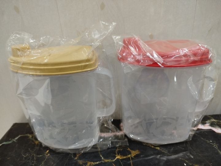 Oil%20Jug%201%20Litre-Plastic%20Oil%20Container-Kitchen%20Oil%20Dispenser-Cooking%20Oil%20Storage%20Bottle-Household%20Oil%20Jug%20-%20Image%204