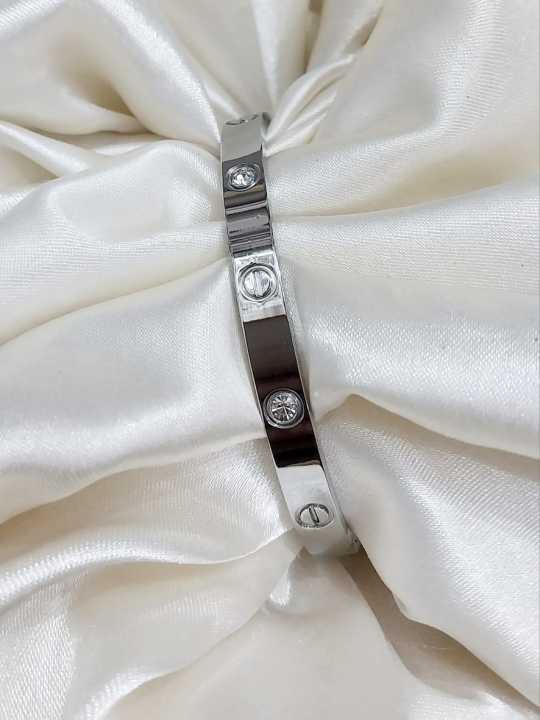 Stainless%20Steel%20Bracelet%20For%20Women%20Girls%20Bracelet%20Modern%20Look%20Jewelry%20Gifts%20-%20Image%204