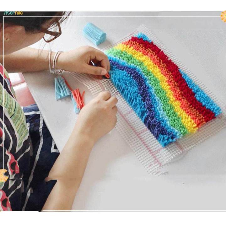 Latch%20Hook%20Rug%20Canvas%20Rug%20Hooking%20Mesh%20Canvas%20Carpet%20Mat%20Tapestry%20Craft%20Making.%20-%20Image%202