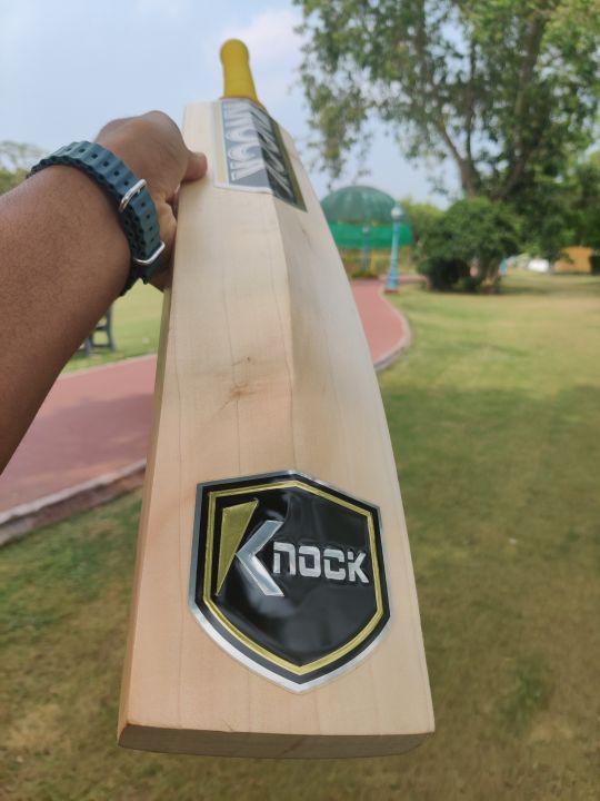 KNOCK%20GOLD%20EDITION%20BAT%20%7C%20HAR%20BALL%20BAT%20%7C%20ENGLISH%20WILLOW%20BAT%20%7C%20TOP%20PING%20%7C%20EXCELLENT%20BALANCE%20%7C%20-%20Image%205