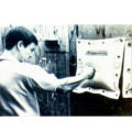 Wing Chun Kung Fu Training Punch Bag Wall Punching Bag Traget Striking Bag Wall Mounted Sandbag 40X40cm. 