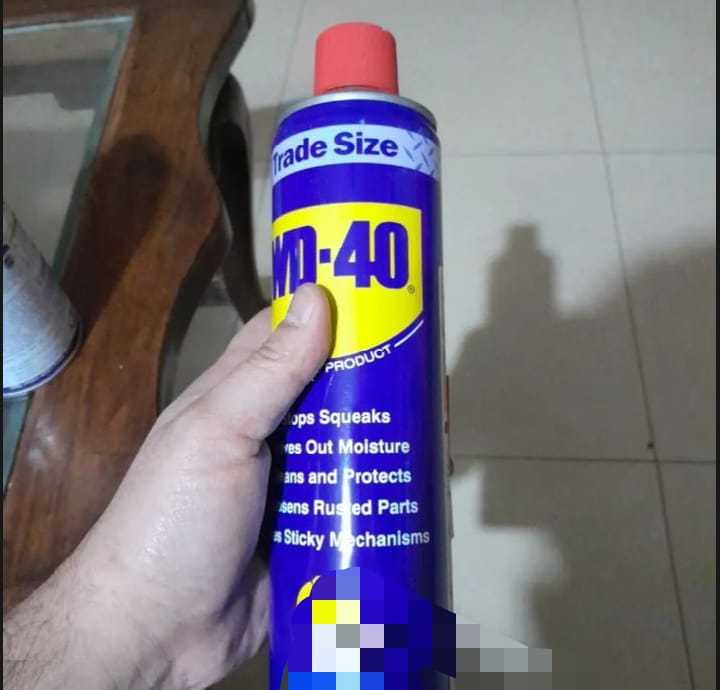 WD40%20Antirust%20Spray%20Lubricant%20-%20600ml%20Made%20in%20UK%20.Multiuse(zang%20remover,%20removes%20grease,%20grime,%20and%20more%20Drives%20out%20moisture,Protects%20metal%20surfaces%20,Anti-Rust%20Anti-Corrosion)%20UK%20Manufactured"%20-%20Image%203