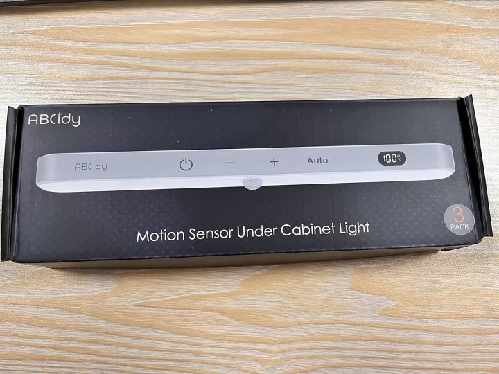 ABCidy%20Cabinet%20Lighting,%2060%20LED%20Motion%20Sensor,%20Pack%20of%203%20Under-Unit%20Lights,%20Kitchen%20Rechargeable,%20Battery%20Level%20Display,%206000%20K%20Cabinet%20Light%20for%20Wardrobe,%20Stairs,%20Cupboard,%20Kitchen,%20Bedroom%20%5BEnergy%20Class%20E%5D%20-%20Image%202