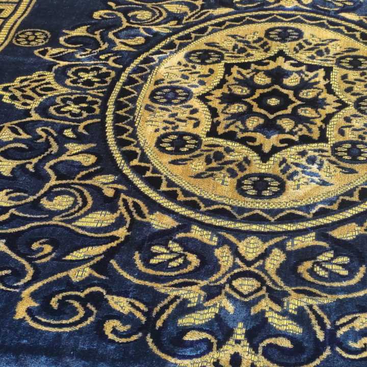 Anti%20Slip%20Velvet%20Room%20Carpet%205%20x%208%20Feet%20Geometric%20Design%20Lightweight%20Rug%20for%20Bedroom%20and%20Living%20Room%20-%20Image%204