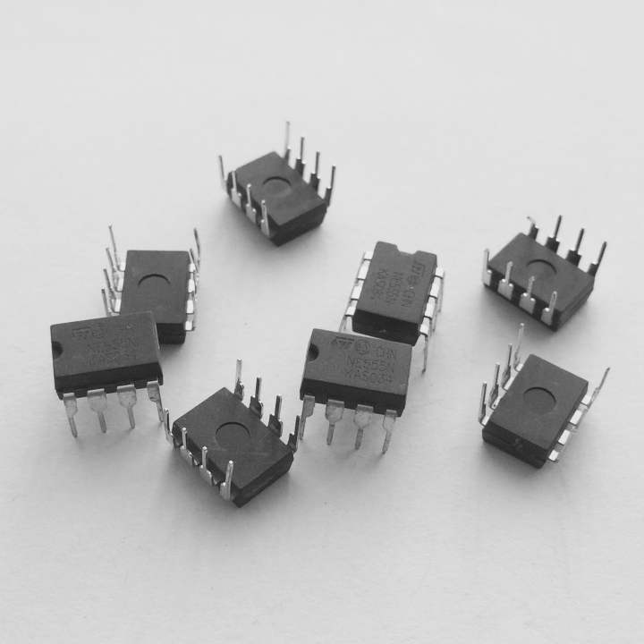 2PCS%20555%20Timer%20IC%20NE555%20LM555%20Timer%20IC%20in%20Pakistan%20-%20Image%204