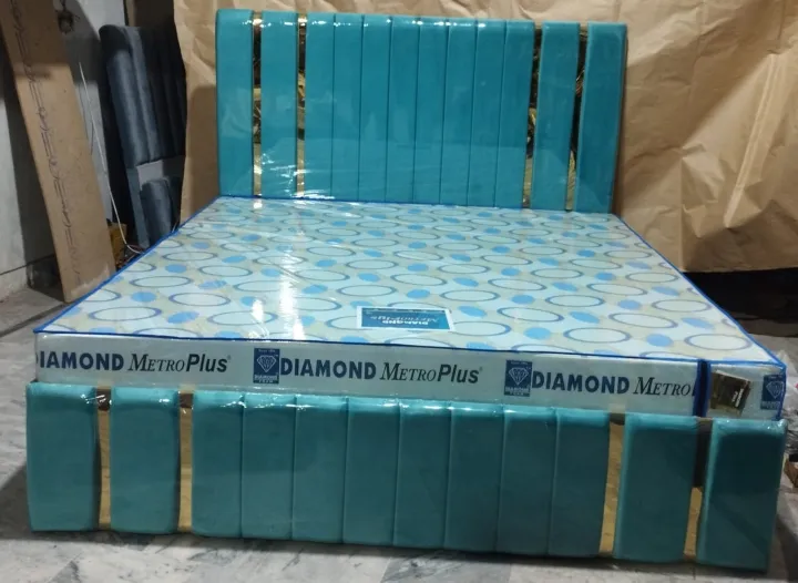 stylish%20vertical%20brass%20bed,%20furniture%20factory%20-%20Image%202