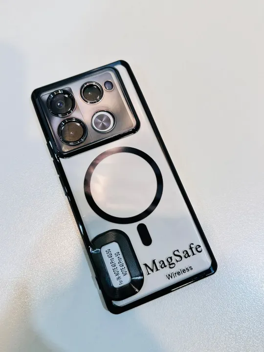 Infinix%20Note%2040%20Pro%20Back%20Cover%20Luxury%206D%20Plating%20Soft%20Case%20-%20MAG%20Safe%20Design%20-%20Infinix%20Note%2040%20Pro%20Back%20Cover%20-%20Image%203