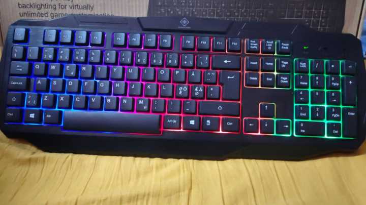 GAMING%20RGB%20WIRED%20KEYBOARD%20ERGONOMIC%20High%20Quality%20Soft%20Button%20Light%20Weight%20Decorative%20Design%20Smart%20Gadget%20Keyboard%20RGB%20Gaming%20Keyboard%20-%20IT-K12%20Black%20Keyboard%205%20Colors%20Rainbow%20LED%20Backit%20-%20Image%204