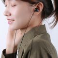 REMAX RM-550 3.5mm Gold Pin In-Ear Stereo Music Earphone with Wire Control + MIC, Support Hands-free. 
