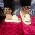 Trendy Deluxe chappal for Females, Latest design slippers for Women, Low price ladies chappal of Deluxe Shoes. 