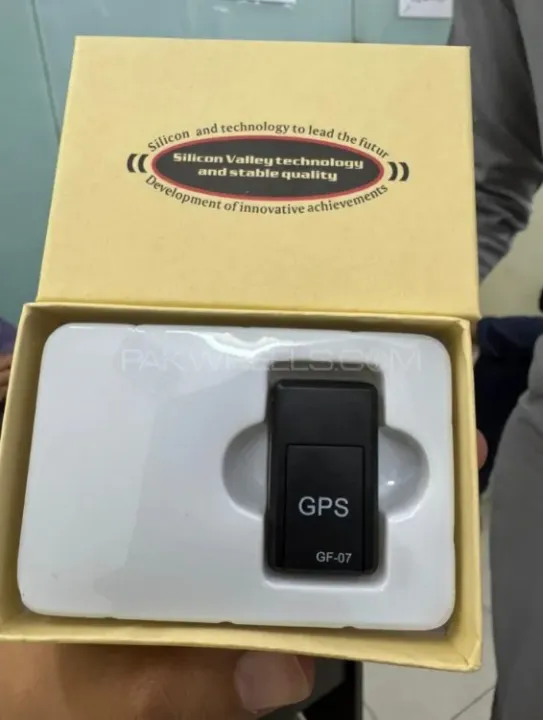 GPS%20Tracker%20&amp;%20GPS%20Locator%20with%20SOS%20Emergency%20Alert%20&ndash;%20Real-Time%20Vehicle%20Safety%20Tracking%20for%20Car%20&amp;%20Bike%20%7C%20Anti-Theft,%20Anti-Lost,%20Live%20Location%20with%20Mobile%20App%20-%20Image%203