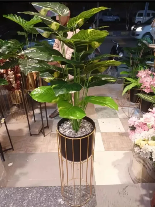 1%20Metal%20Round%20Freestanding%20Wired%20Black%20&%20Gold%20Planter%20Home%20Decor%20Best%20for%20Lounge,%20Bedroom,%20Drawing%20Room%20/%20Planters%20/%20Planters%20with%20stand%20/%20Planters%20with%20stand%20and%20pots%20-%20Image%204