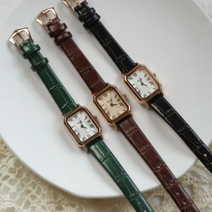 Vintage%20Small%20Dial%20Women's%20Watch%20Niche%20High-grade%20Leather%20Small%20Square%20Watch%20Light%20Luxury%20Temperament%20Quartz%20Watch%20-%20Image%204