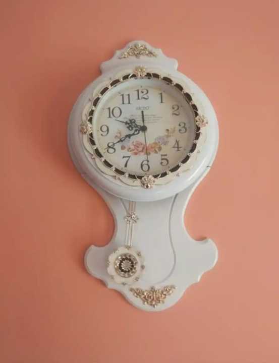wall%20clock%20with%20pendulumn%20and%20hourly%20sound%20in%20best%20quality%20-%20Image%202