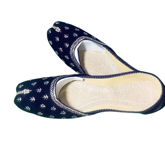 Black%20Embroidered%20Ladies%20Khussa%20-%20Image%205