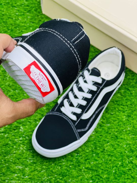 Vans%20Old%20Skool%20Black%20Canvas%20Imported%20Sneakers%20for%20Boys%20-%20Image%203