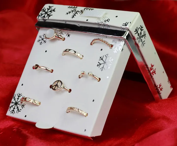 Pack%20Of%20Eight%20Lovisa%20Gold%20Plated%20Rings%20Set%20-%20Image%203