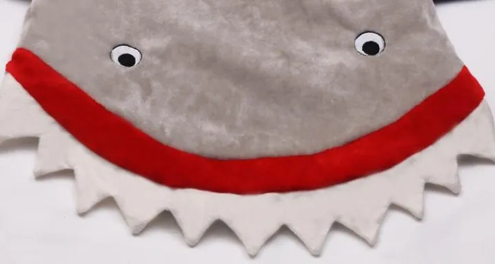 Kids%20Sleeping%20Bag%20Shark%20Shaped%20Blanket%20-%20Image%204