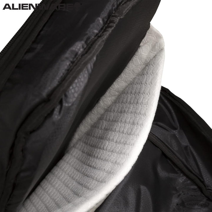 Dell%20Alienware%2017-inch%20Horizon%20Gaming%20Slim%20Backpack%20AW323P%20-%20Galaxy%20Weave%20Black%20-%20Image%206