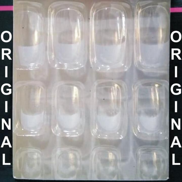 Pack of 12 Artificial Nails  - Transparent Full mirror effect but a color base can make it do cool things